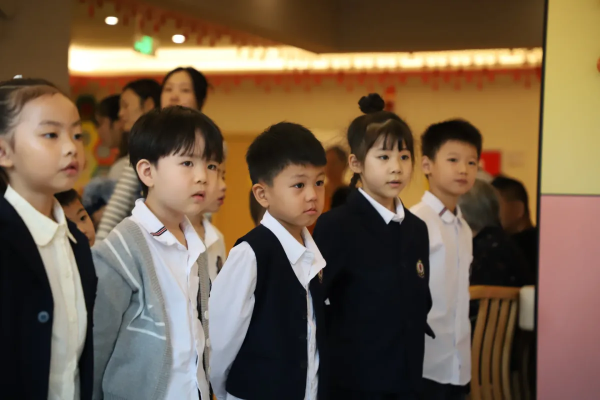 重阳敬老活动实景活动记录 11