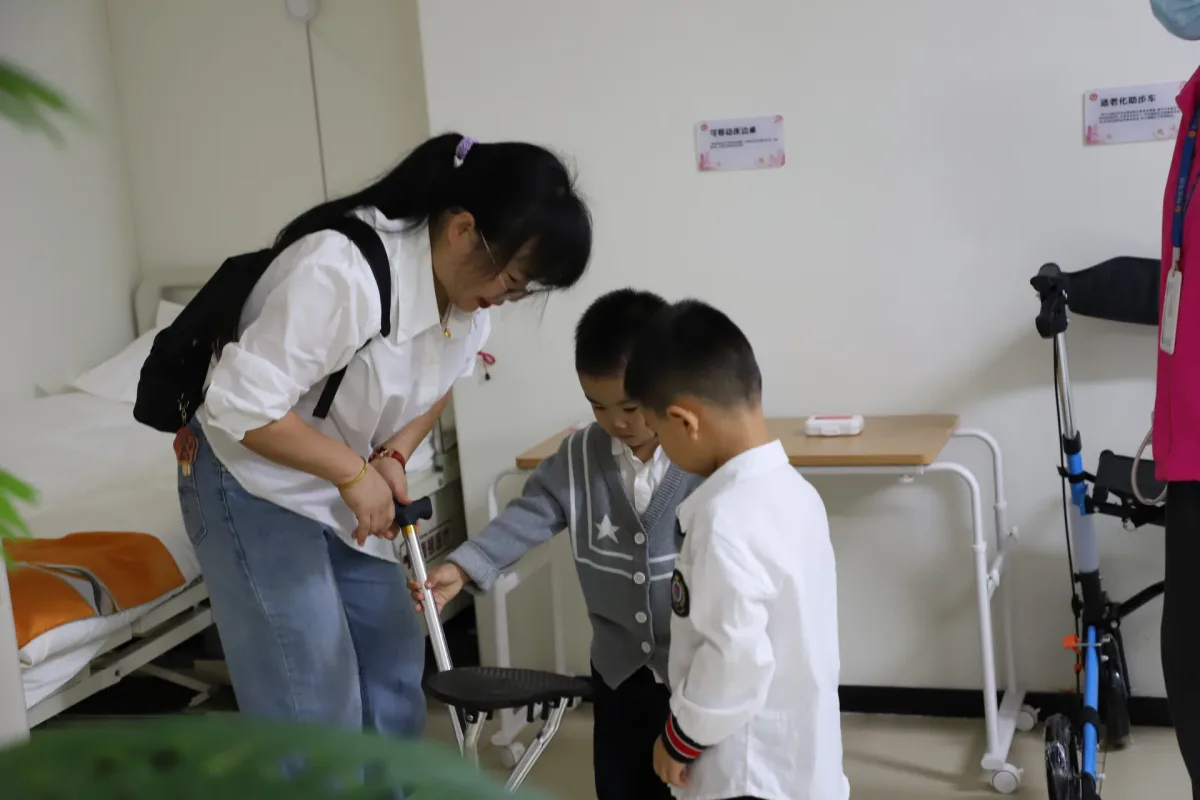 重阳敬老活动实景活动记录 21